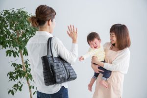 子どもを預けて出勤